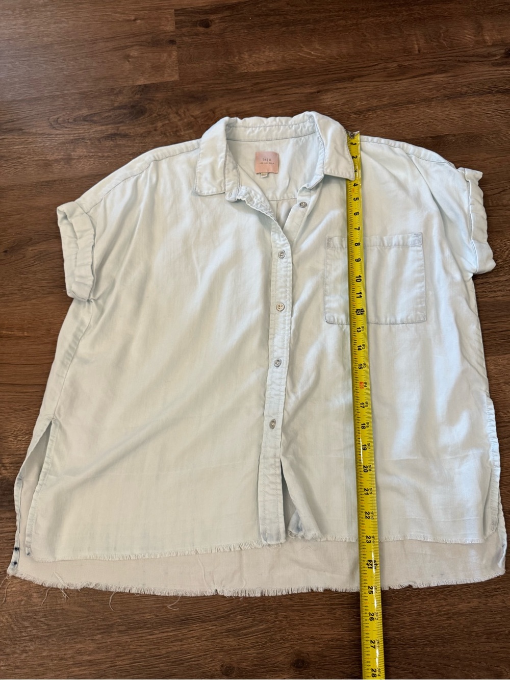Light Blue Button-Down Short-Sleeve Shirt - Casual Relaxed Fit